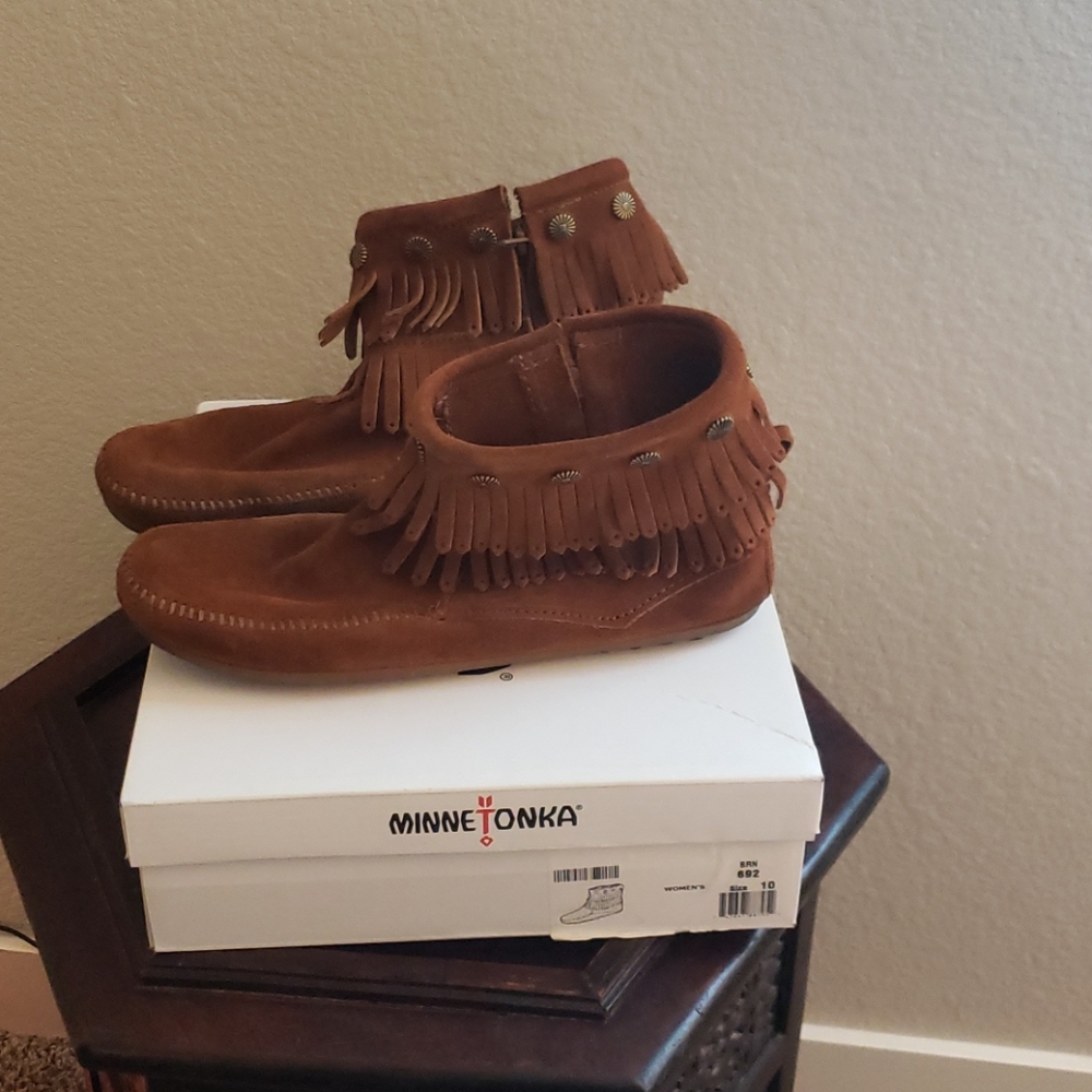 Minnetonka Double Fringe Bootie